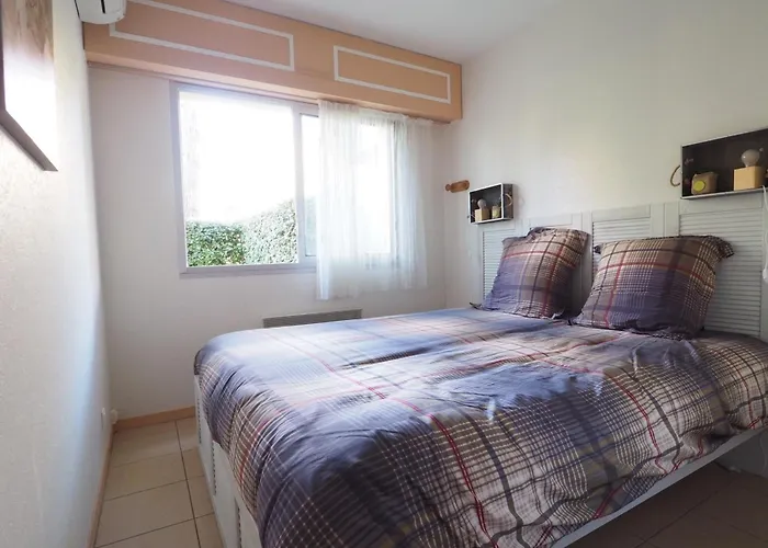 T2 Rez-de-jardin Proche à Avec Parking - Fr-1-474-284 Appartement