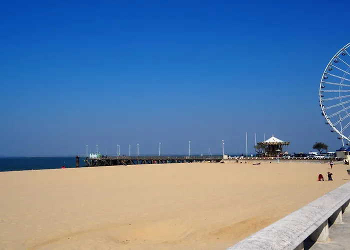 T2 Rez-de-jardin Proche à Avec Parking - Fr-1-474-284 Appartement *